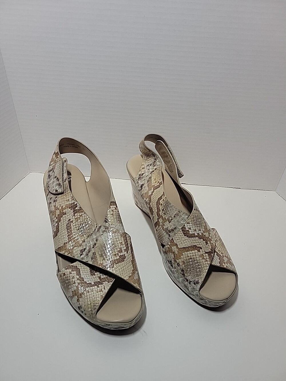 Johnston & Murphy Tori Snake Print Genuine Leather Sling Back Wedge Sandals 10M